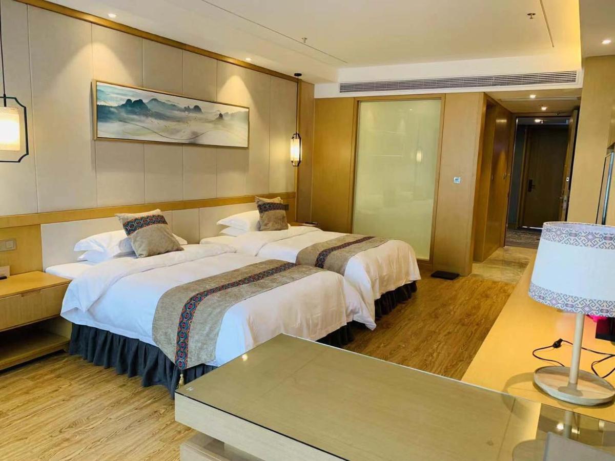 Hotel Ramada Plaza By Wyndham Enshi Exteriér fotografie