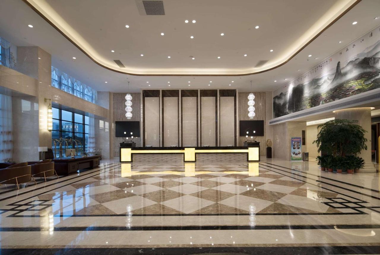 Hotel Ramada Plaza By Wyndham Enshi Exteriér fotografie